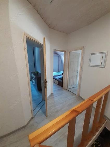 Casă cu 4 camere în Văliug