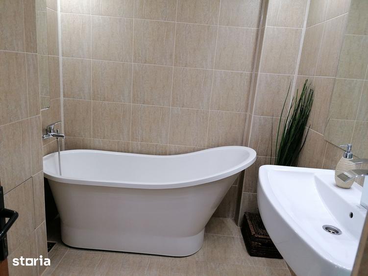 Apartament cu 3 camere, mobilat în Tomis III
