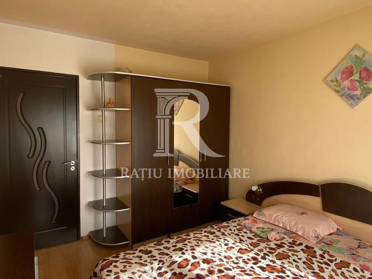 Apartament cu 3 camere decomandat, mobilat în Nufărul