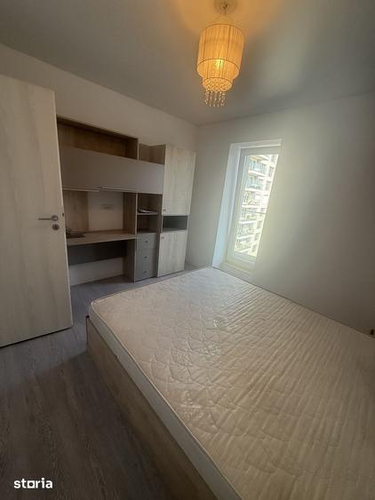 Apartament cu 3 camere semidecomandat în Pieptănari