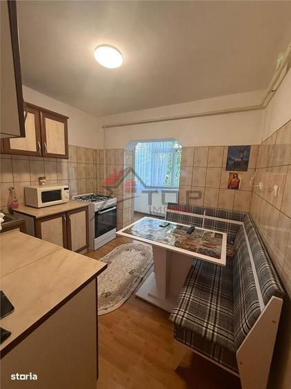 Apartament cu 3 camere decomandat în Aleea Tudor Neculai