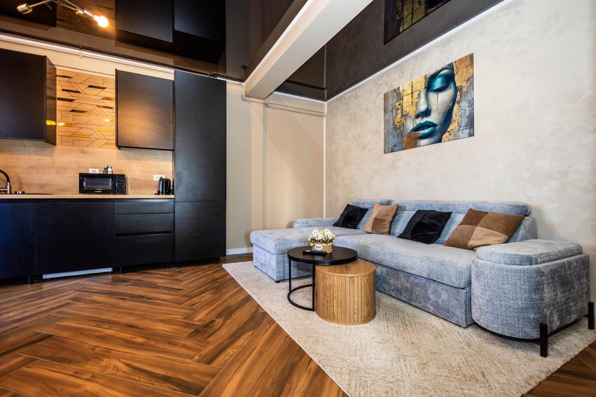 Apartament cu 2 camere decomandat în Central