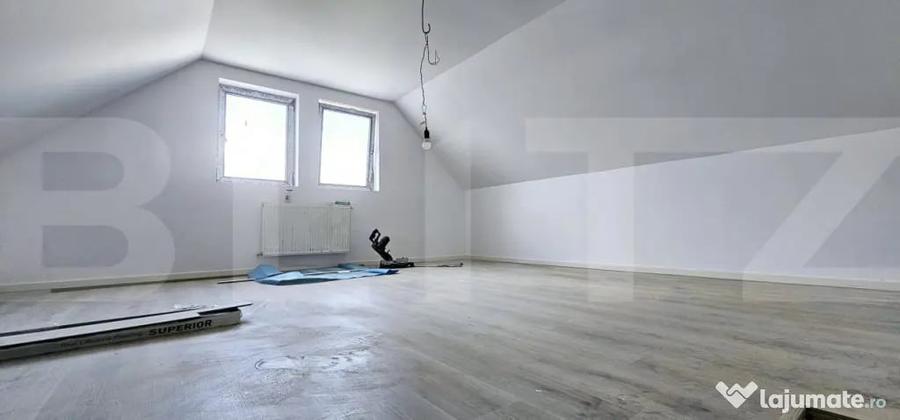 Casă cu 7 camere cu Teren 590 Mp în Semicentral
