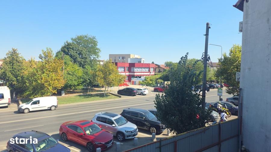 Spațiu comercial, de 170 mp, în Apărătorii Patriei