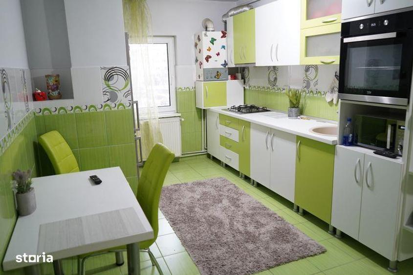 Apartament cu 3 camere decomandat în Central