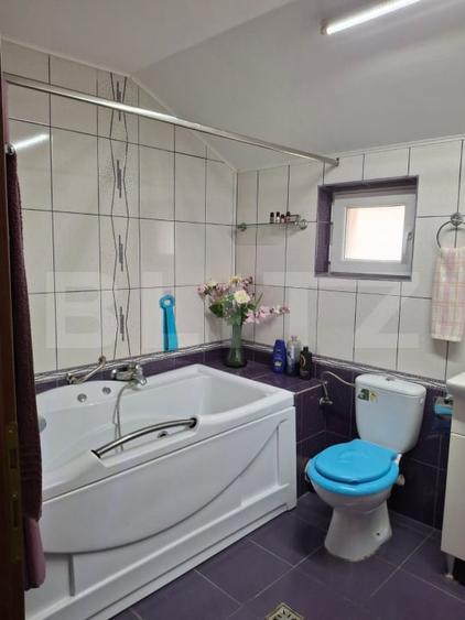 Casă individuală cu 4 camere cu Canalizare în Nord-Vest