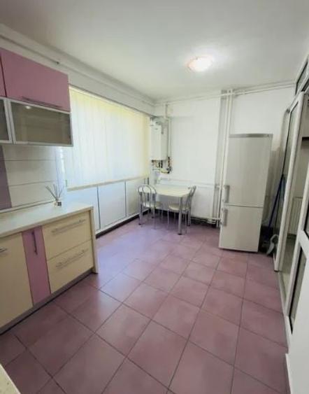 Vitan ,Auchan,bl.reabilitat,et.4.10,DECOMANDATA,centrala,boiler,parcare,mobilata - 3