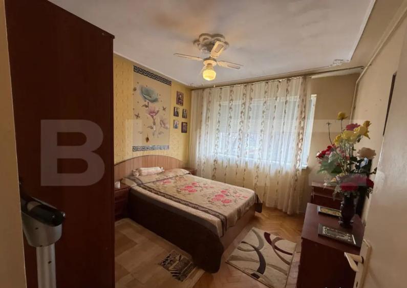 Apartament cu 3 camere semidecomandat, mobilat în Tătărași