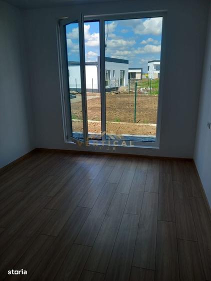 Casă cu 4 camere în Vidra