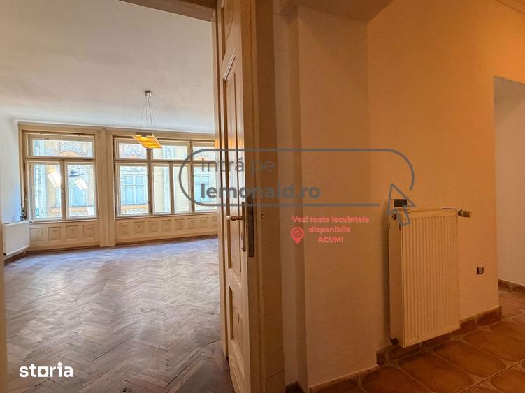 Apartament cu 3 camere decomandat în P-ța Unirii