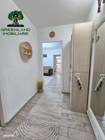 Apartament cu 2 camere în Podu Roș