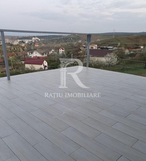 Casă cu 5 camere cu Piscina în Călugareni