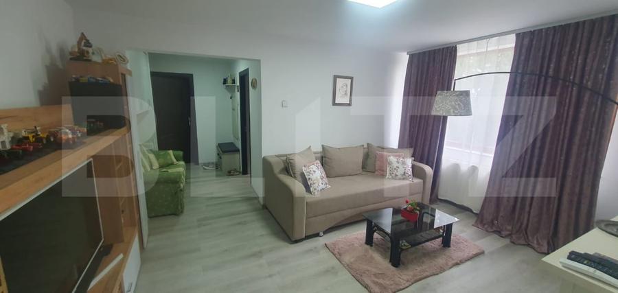 Apartament cu 3 camere semidecomandat, mobilat în Vatra Dornei
