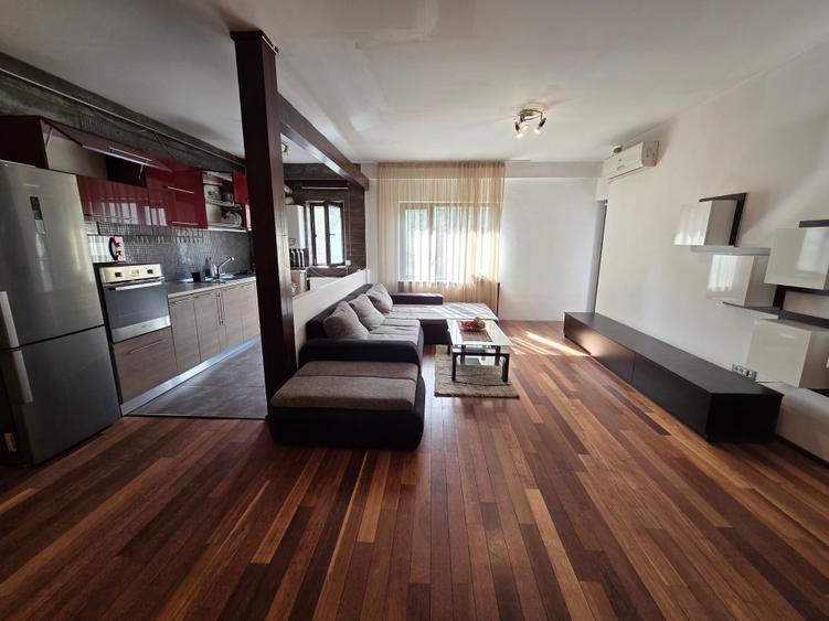 Apartament cu 2 camere semidecomandat în Văcăresti