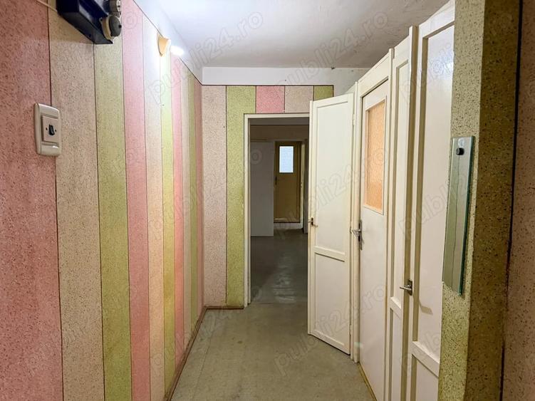 Apartament cu 3 camere decomandat în Decebal