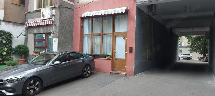 Spațiu comercial, de 36 mp, în Central