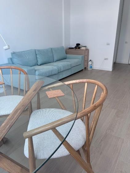 Apartament cu 2 camere decomandat, mobilat în Central