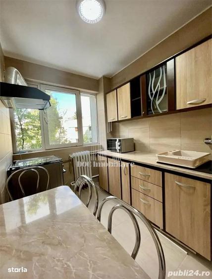 Apartament cu 3 camere semidecomandat, mobilat în Dămăroaia