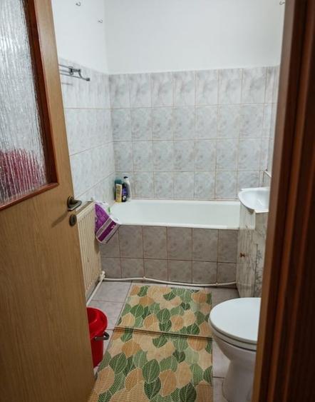 Garsonieră decomandată, mobilată în Cetate