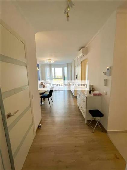 Apartament cu 2 camere semidecomandat, mobilat în Floreasca