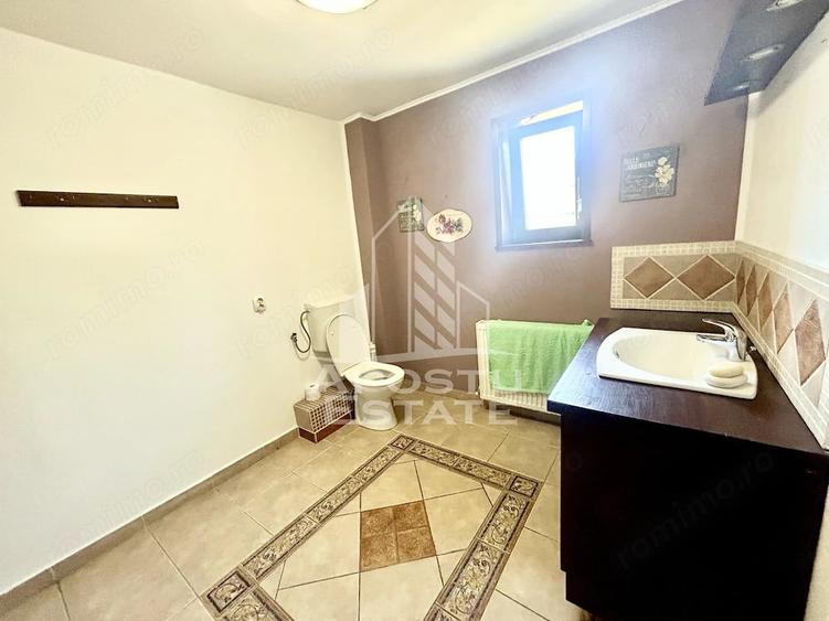 Casă cu 5 camere cu Teren 500 Mp în Sânmihaiu Român