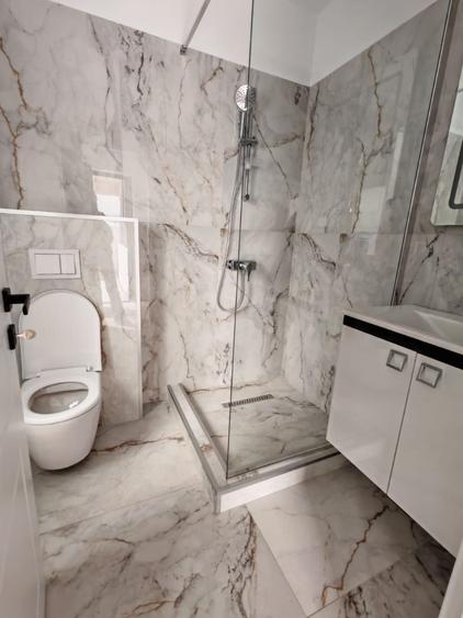 Casă individuală cu 5 camere cu Canalizare în Berceni