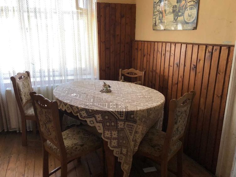 Casă cu 4 camere cu Teren 1425 Mp în Central