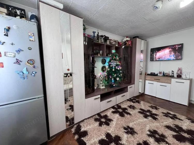 Apartament cu 2 camere decomandat în Micro 15