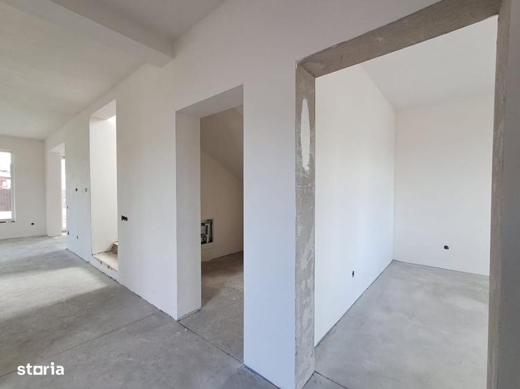 Casă cu 4 camere cu Teren 601 Mp în Apahida