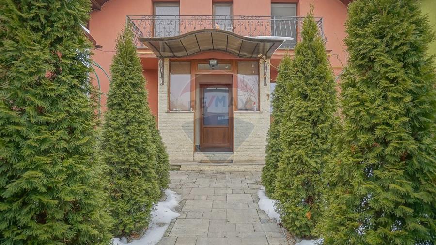 Casă individuală cu 5 camere cu Teren 512 Mp în Sânpetru