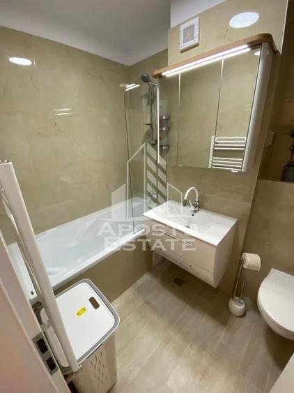 Apartament de lux, cu 2 camere, decomandat, in IRIS - 8