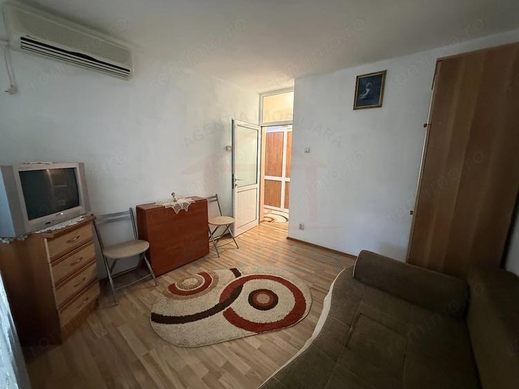 Apartament cu 2 camere decomandat în Micro 20