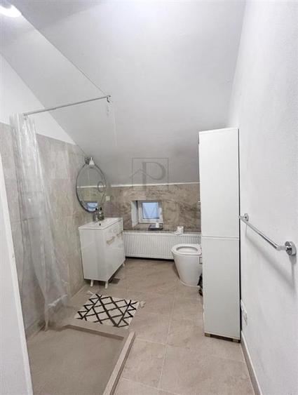 Apartament cu 4 camere decomandat în Bălcescu