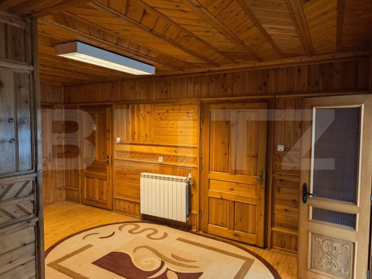 Casă individuală cu 8 camere cu Teren 1756 Mp în Câmpulung Moldovenesc