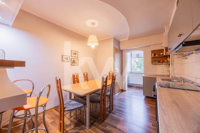 Apartament cu 3 camere decomandat în Răcădău