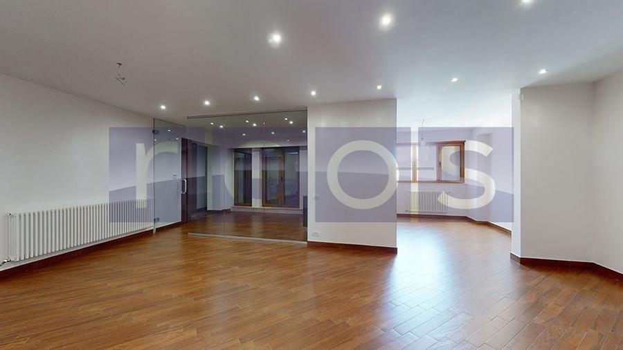 Apartament cu 3 camere decomandat în Beller
