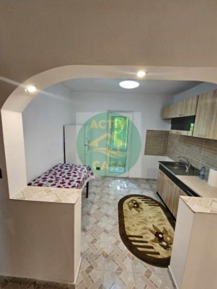 Apartament cu 2 camere decomandat în Roman