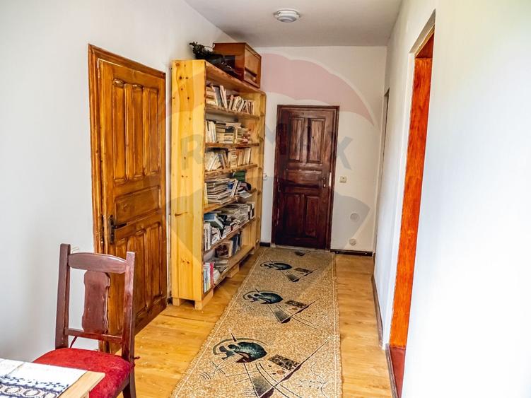Vila / Pensiune cu 20 camere de vanzare in Campulung Moldovenesc, SV - 5