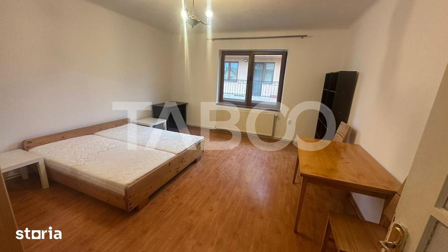 Apartament cu 3 camere decomandat în Țiglari