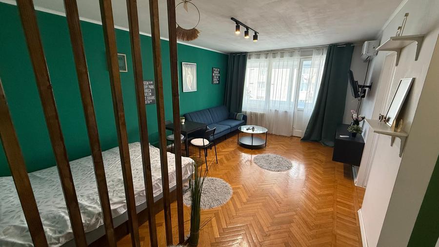 Apartament cu 2 camere decomandat în Sala Palatului