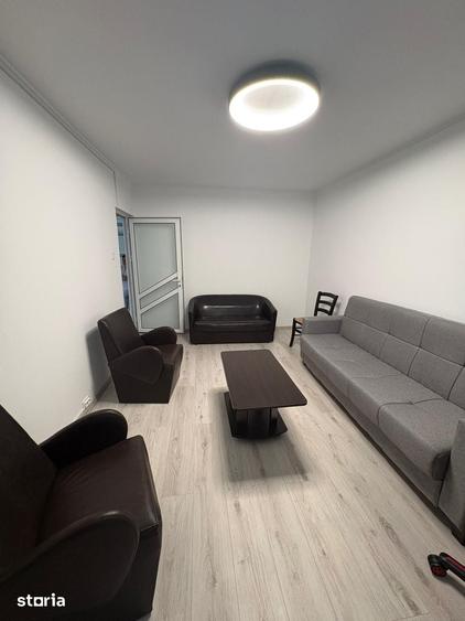 Apartament cu 2 camere decomandat în Podul de Fier