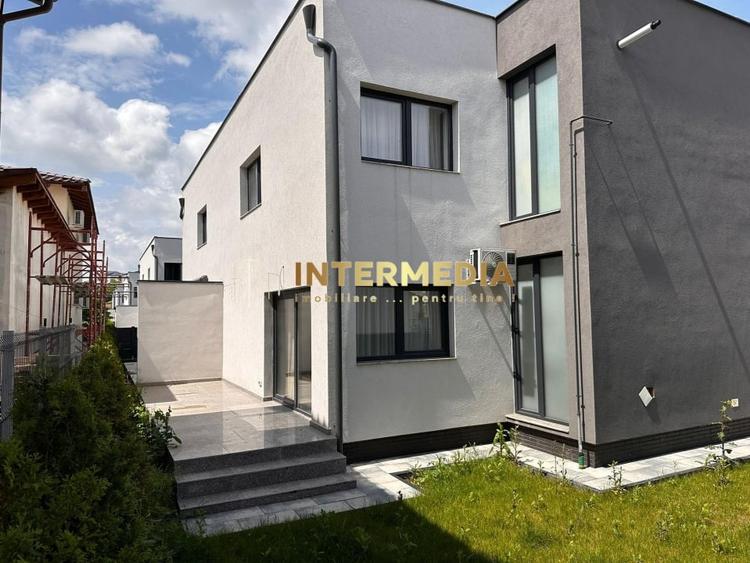 Duplex cu 4 camere cu Canalizare în Ultracentral