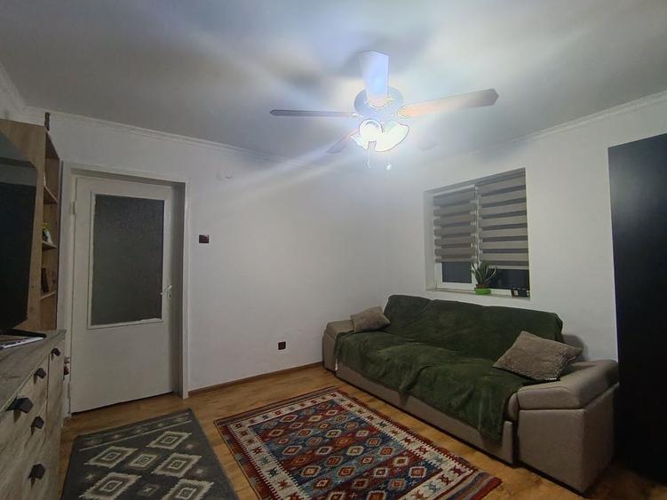 Apartament cu 2 camere nedecomandat în Stana