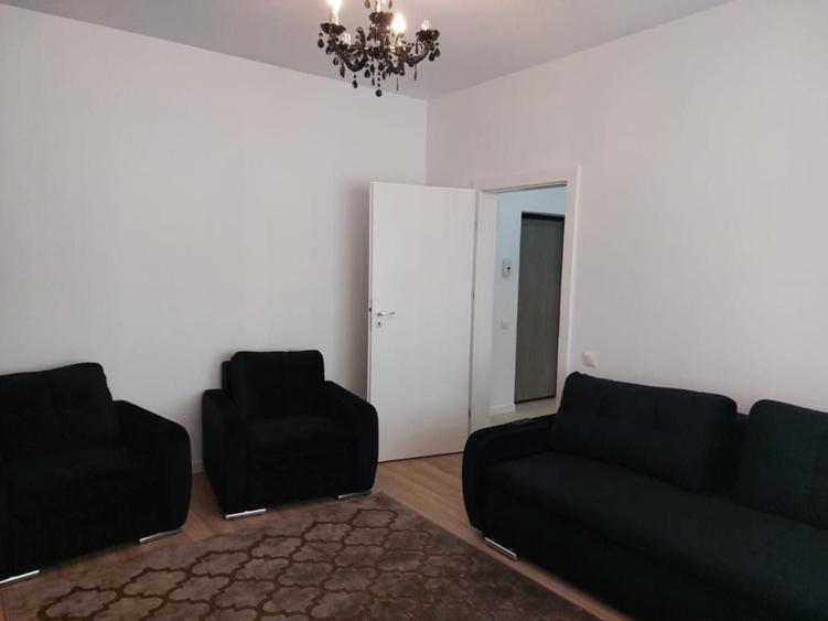 Apartament cu 2 camere decomandat în Păcii