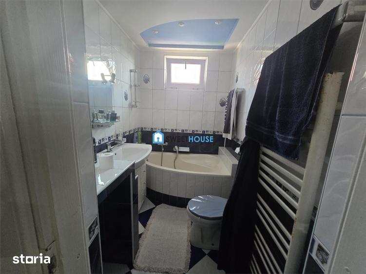 Casă cu 5 camere cu Teren 300 Mp în Central