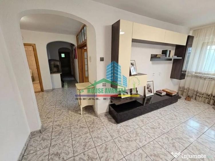 Apartament cu 3 camere decomandat în Ultracentral