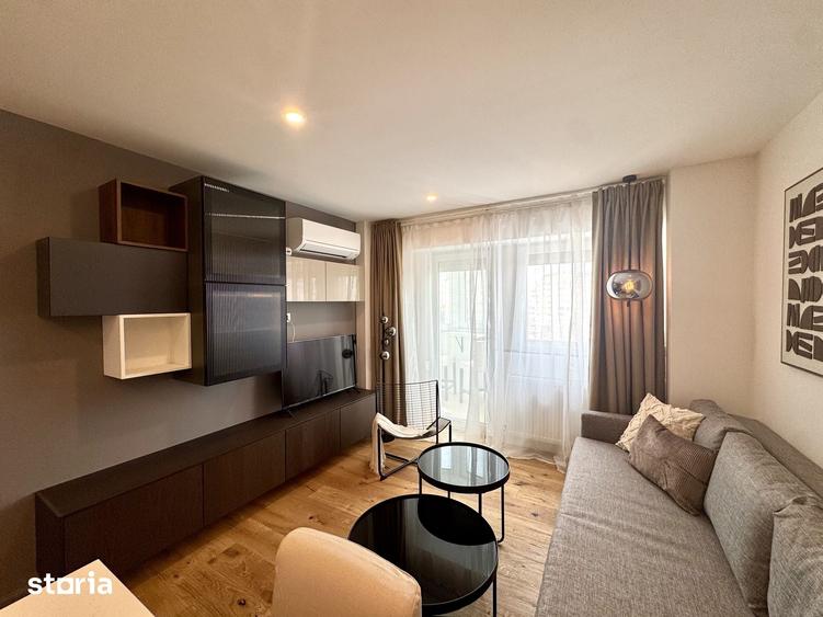 Apartament cu 3 camere decomandat în Intim