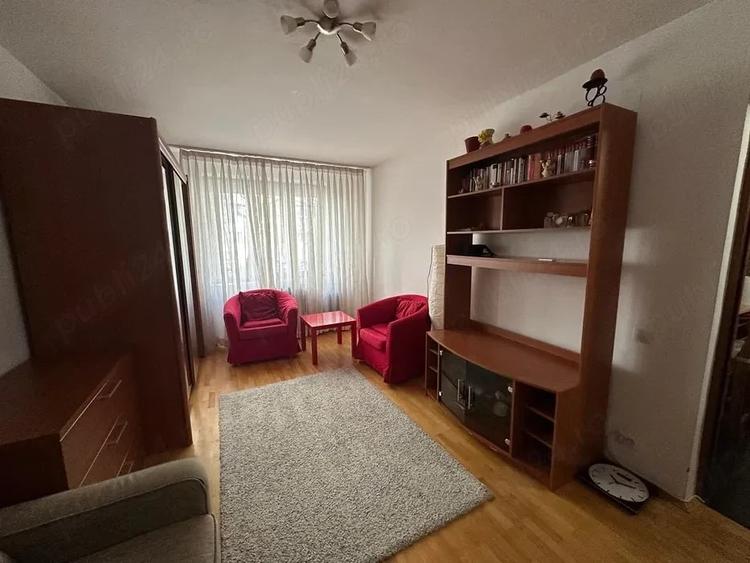 Garsonieră decomandată în Basarabia