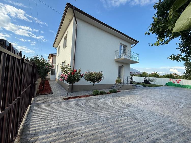 Casă cu 4 camere în Central