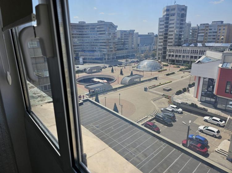 Garsonieră decomandată, mobilată în Centru Civic